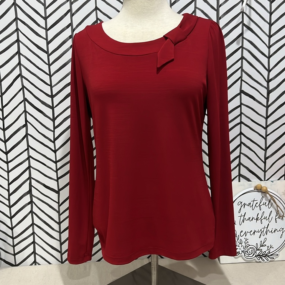 East 5th Ruby Red Long Sleeve With Scoop Neck Bow Embellishment Blouse, Sz.S - Picture 6 of 15